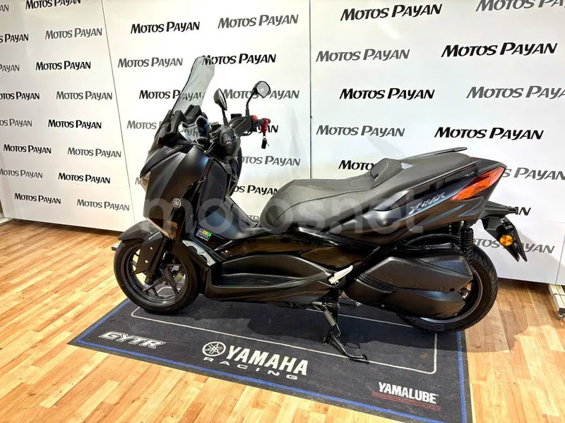 Yamaha XMAX 300 - Vista 4