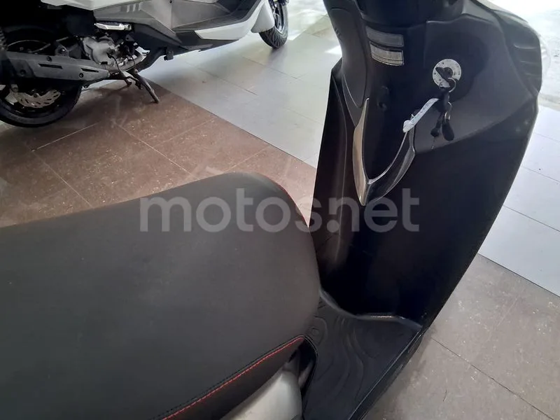 Kymco Miler 125 - Vista 17