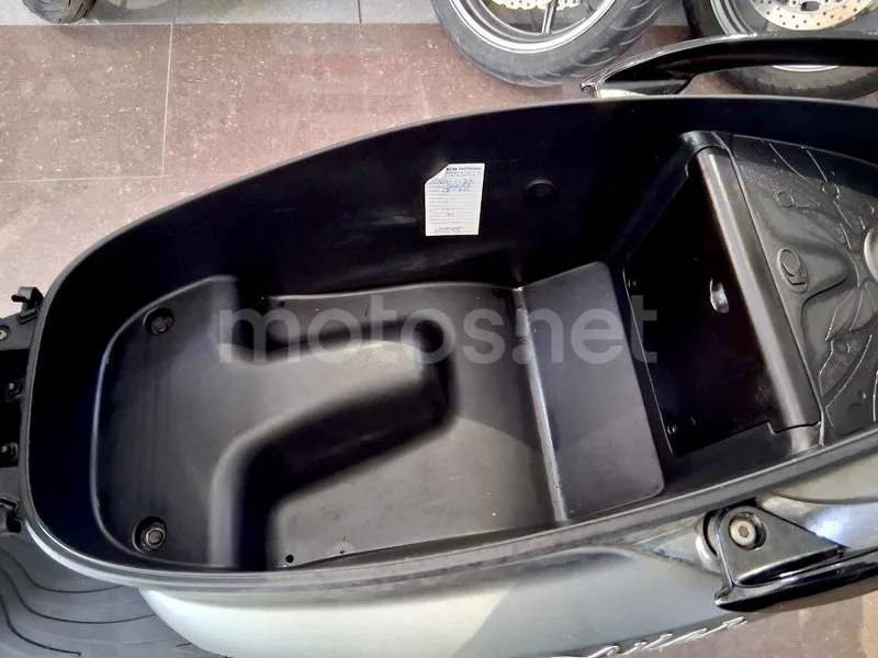 Kymco Miler 125 - Vista 18
