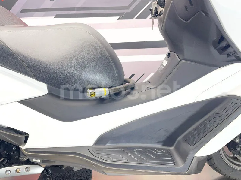Kymco Grand Dink 300 - Vista 13
