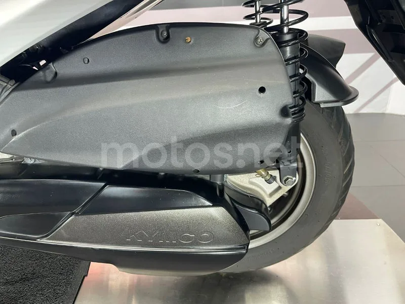 Kymco Grand Dink 300 - Vista 18