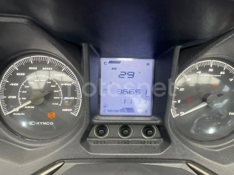 Kymco Grand Dink 300 - Vista 6