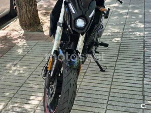 Voge 125R - Vista 3