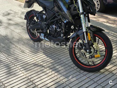 Voge 125R - Vista 7