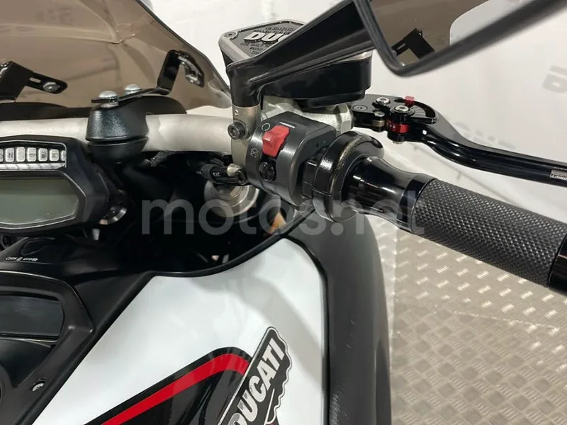 Ducati Diavel - Vista 13