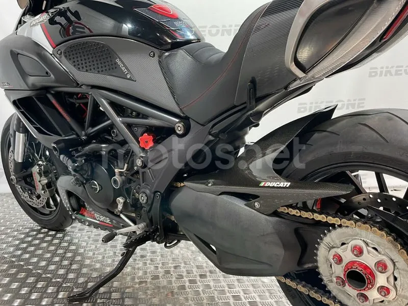 Ducati Diavel - Vista 10