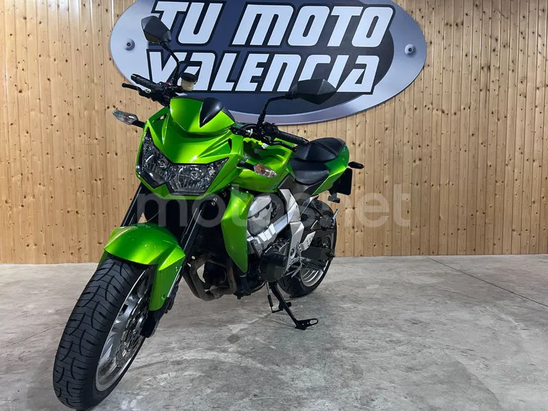 Kawasaki Z750 - Vista 3