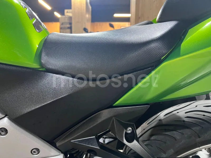 Kawasaki Z750 - Vista 27