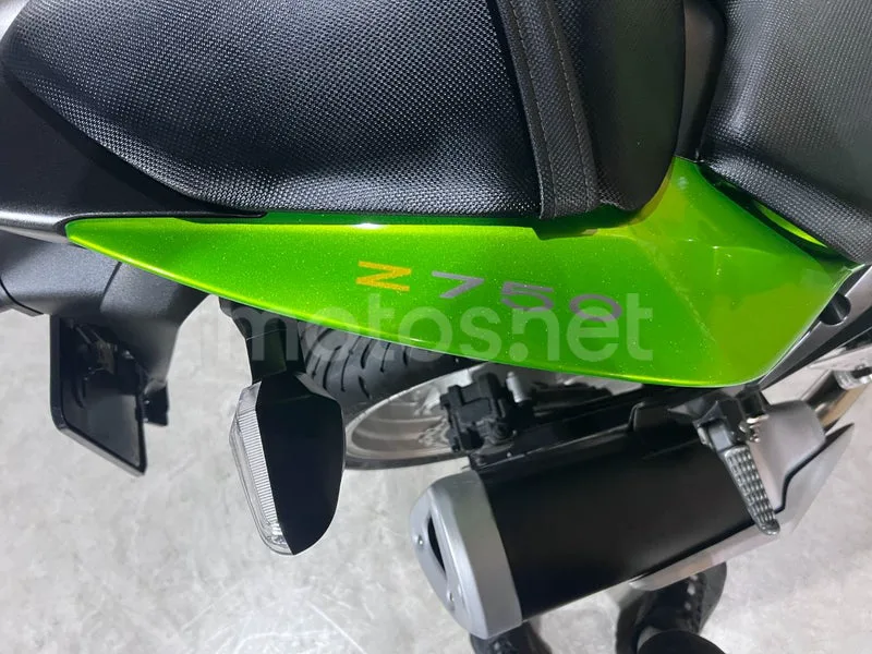 Kawasaki Z750 - Vista 29