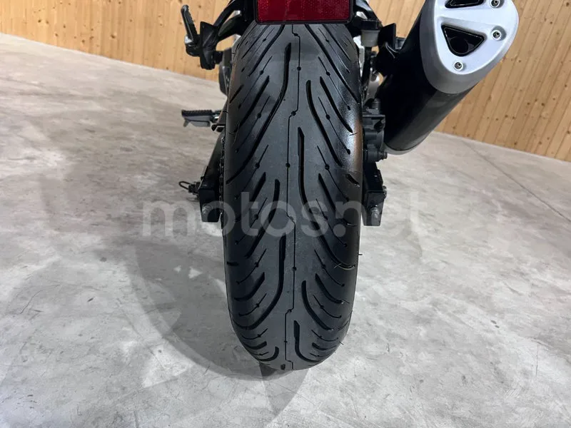Kawasaki Z750 - Vista 5