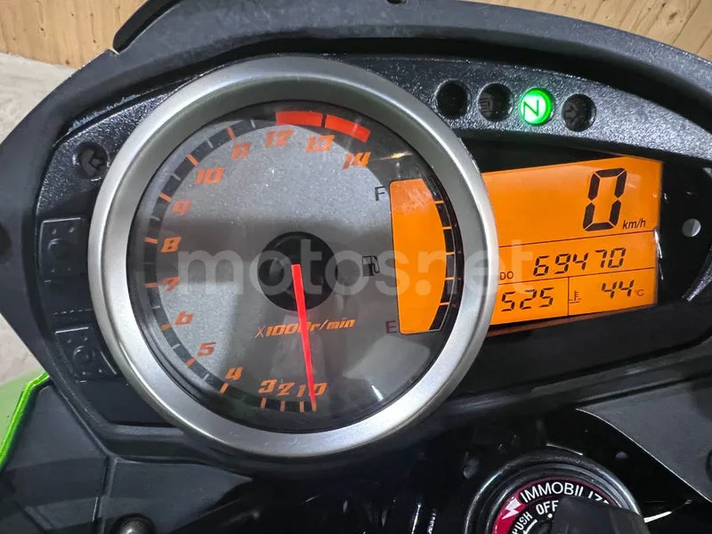 Kawasaki Z750 - Vista 42