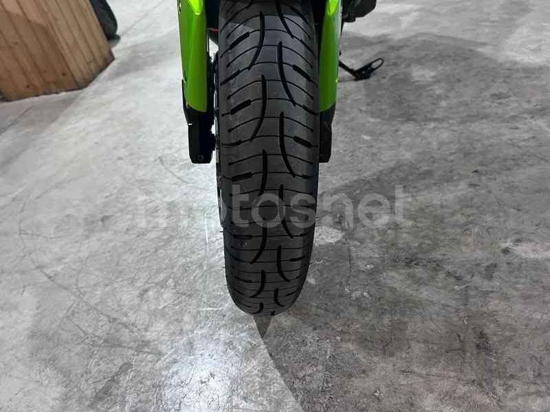 Kawasaki Z750 - Vista 43