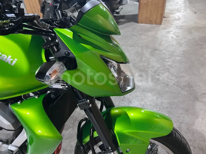 Kawasaki Z750 - Vista 52