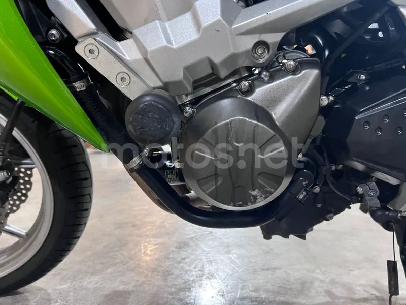 Kawasaki Z750 - Vista 54
