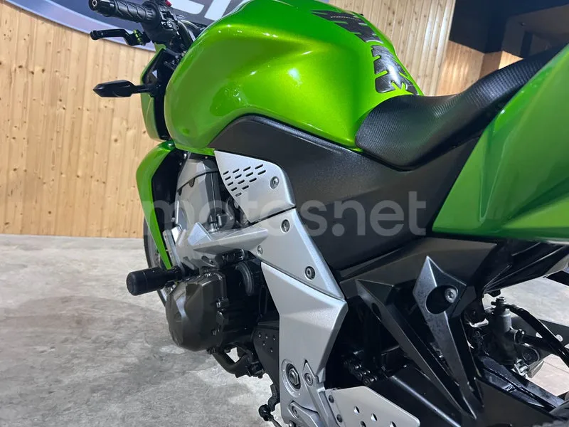 Kawasaki Z750 - Vista 61