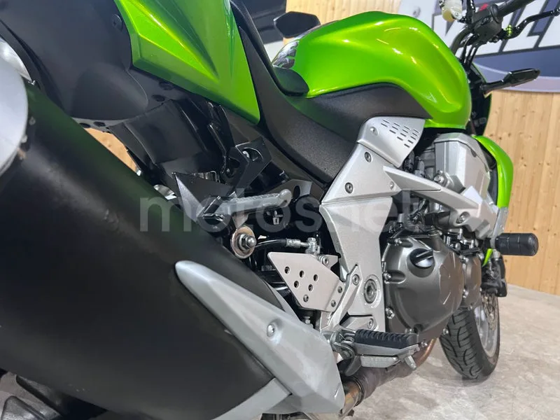 Kawasaki Z750 - Vista 62