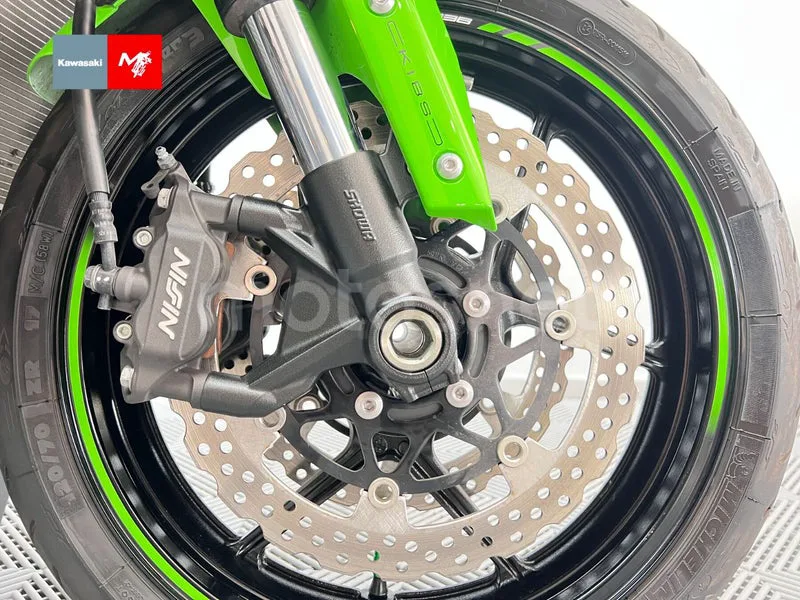 Kawasaki Ninja ZX-6R - Vista 9