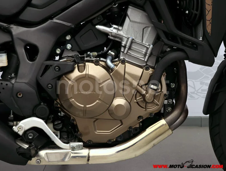 Honda CRF1000L Africa Twin - Vista 5