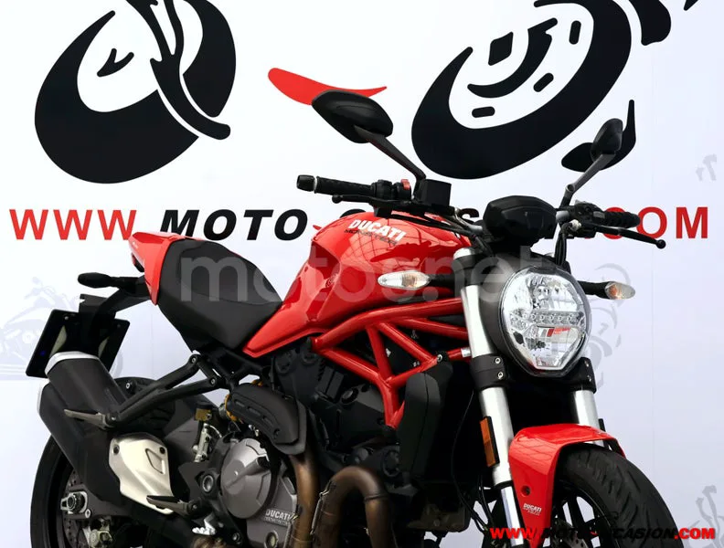 Ducati Monster 821 - Vista 4
