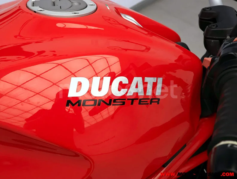 Ducati Monster 821 - Vista 9