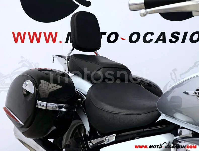 Suzuki Intruder C800 - Vista 11
