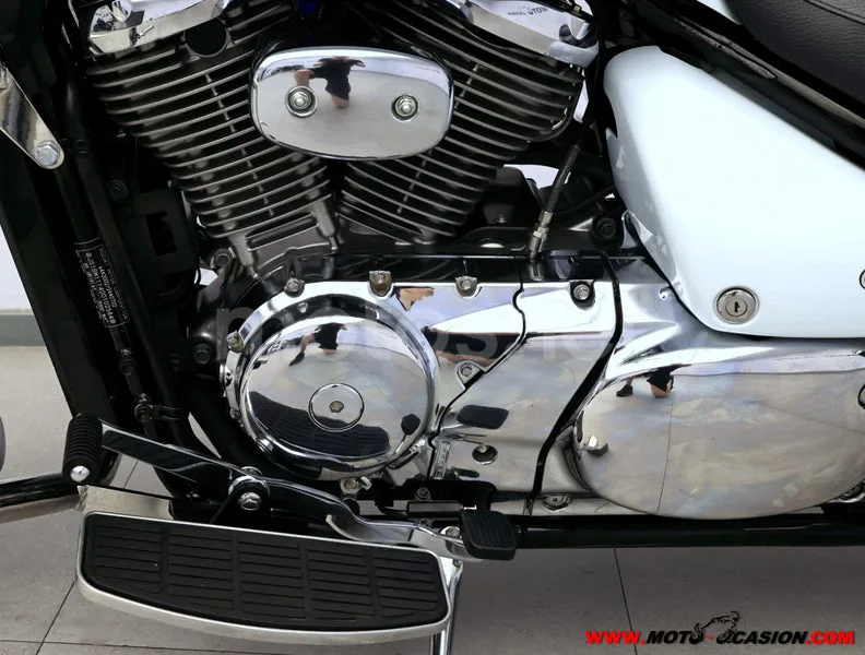 Suzuki Intruder C800 - Vista 10