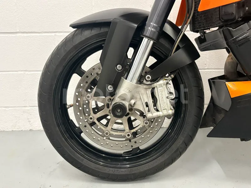 KTM 990 Super Duke - Vista 12