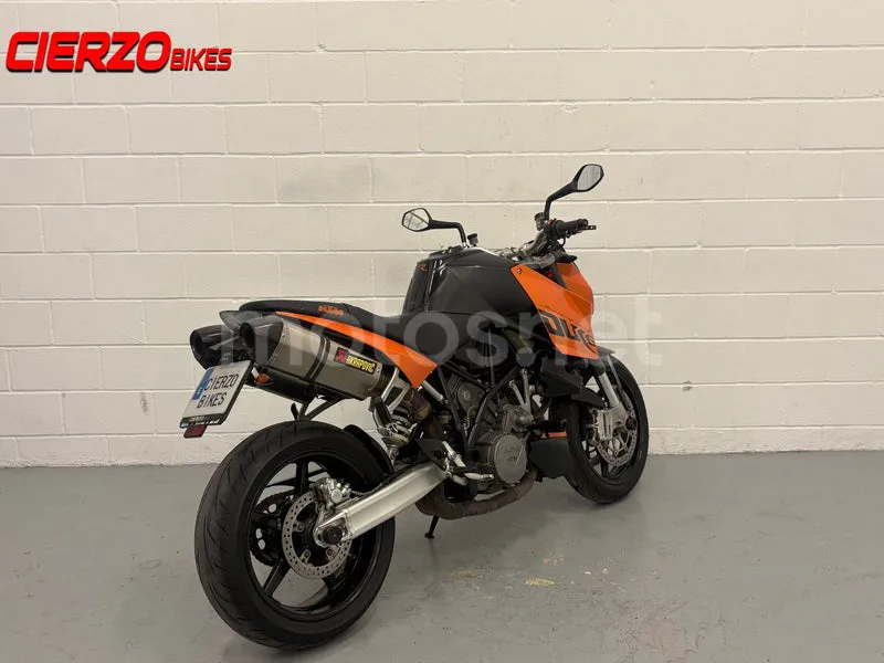 KTM 990 Super Duke - Vista 3