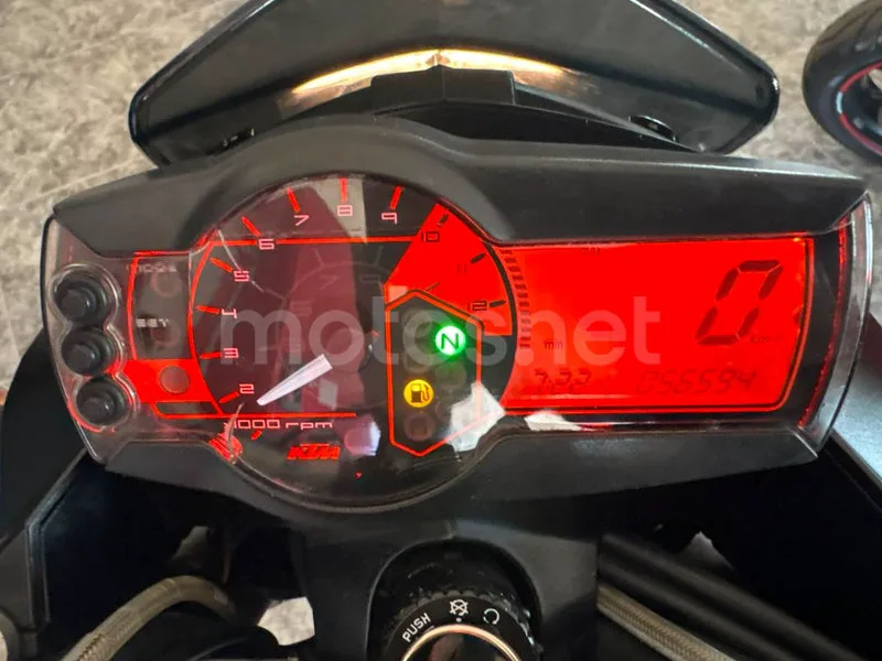 KTM 990 Super Duke - Vista 24
