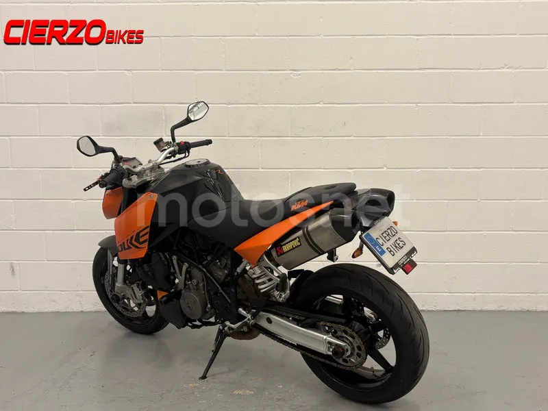 KTM 990 Super Duke - Vista 5