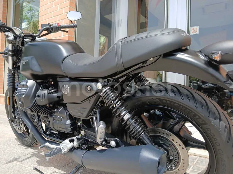 Moto Guzzi V7 - Vista 17