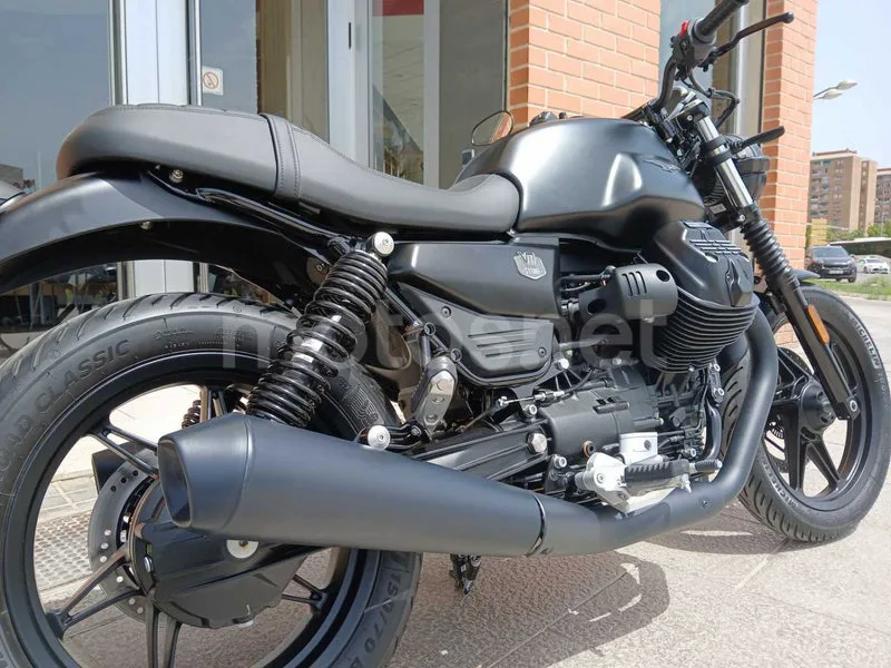 Moto Guzzi V7 - Vista 5