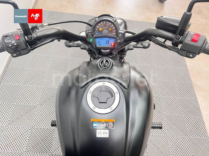 Kawasaki Vulcan S - Vista 7