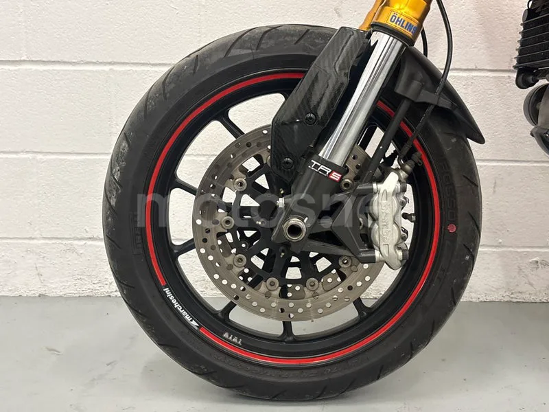 Ducati Hypermotard 1100 S - Vista 11