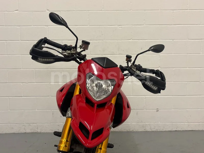Ducati Hypermotard 1100 S - Vista 19