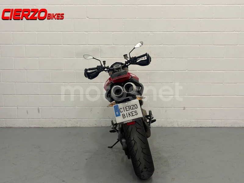 Ducati Hypermotard 1100 S - Vista 3