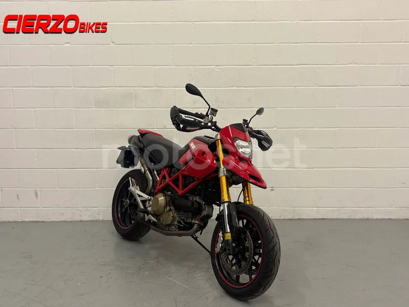 Ducati Hypermotard 1100 S - Vista 8