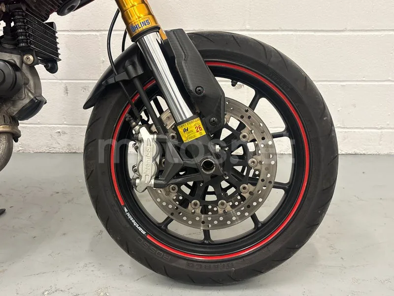 Ducati Hypermotard 1100 S - Vista 10