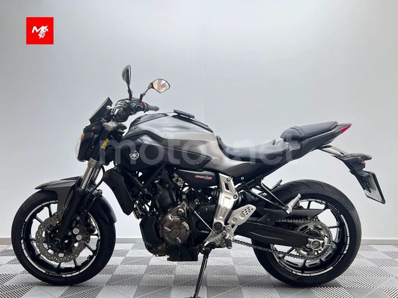 Yamaha MT-07 - Vista 6