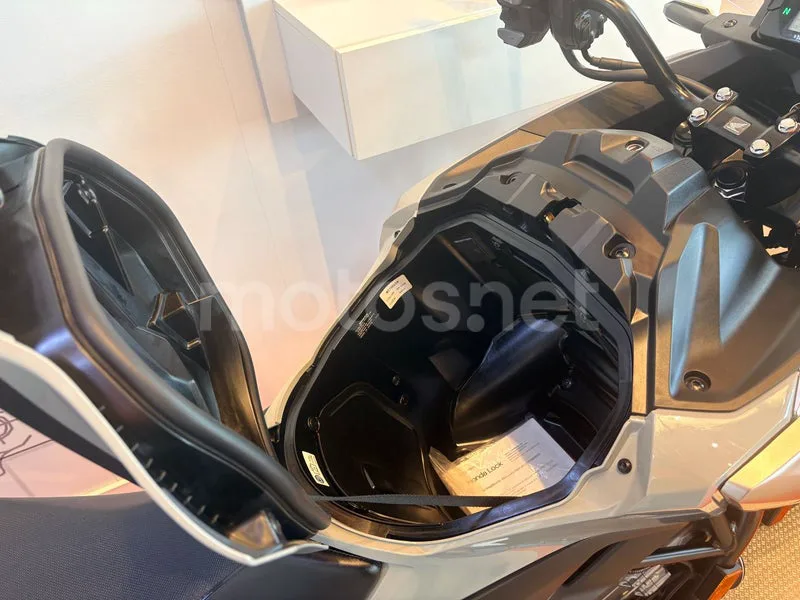 Honda NC750X - Vista 7