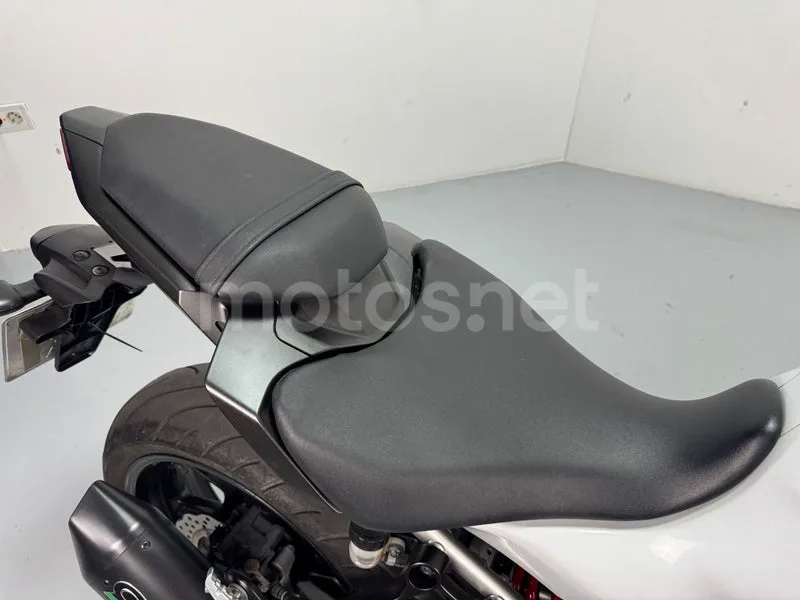 Yamaha MT-07 - Vista 19