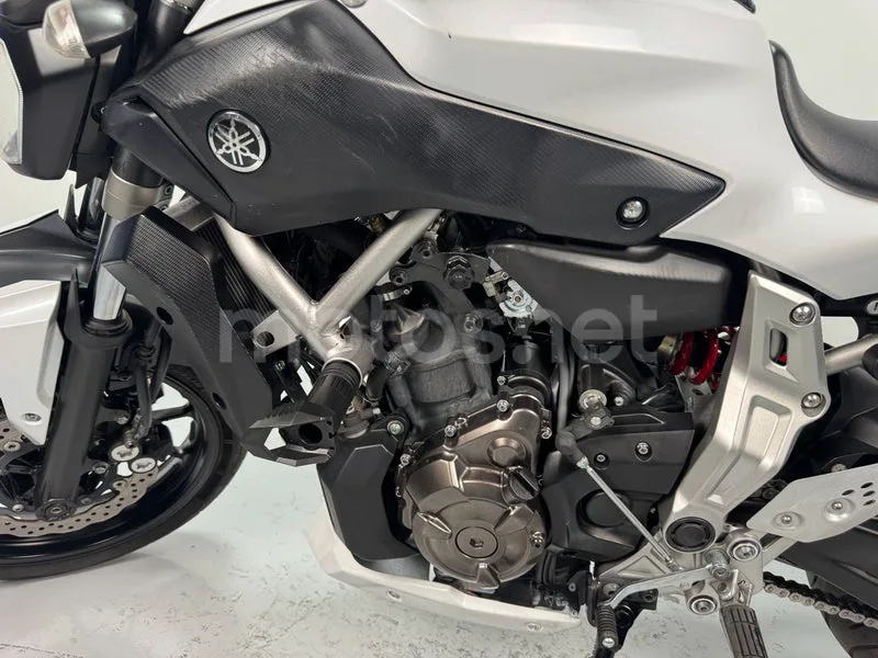 Yamaha MT-07 - Vista 6
