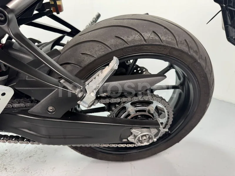 Yamaha MT-07 - Vista 9