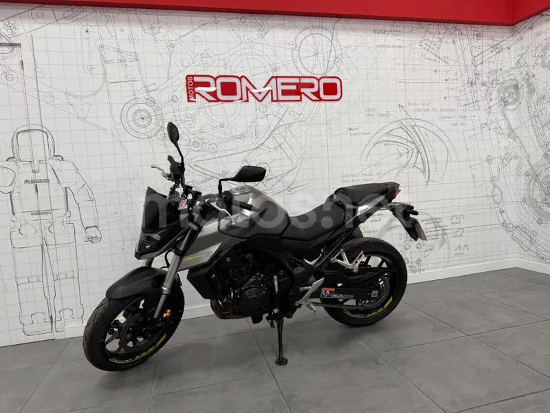 Honda CB750 Hornet - Vista 8