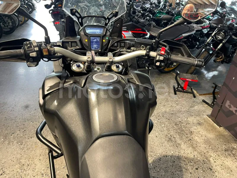 Honda CRF1000L Africa Twin - Vista 5