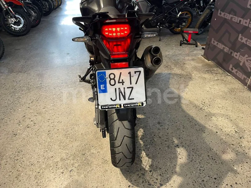Honda CRF1000L Africa Twin - Vista 6