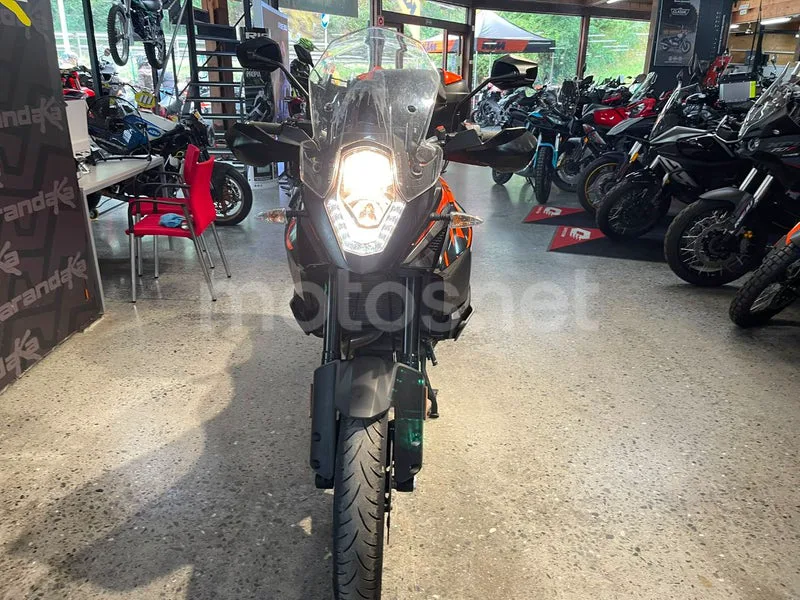 KTM 1090 Adventure - Vista 6