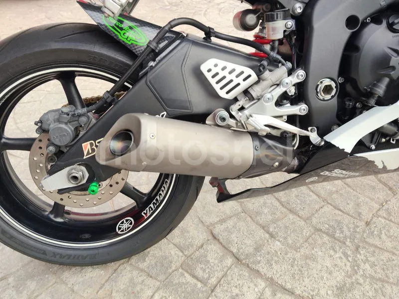 Yamaha YZF-R6 - Vista 11