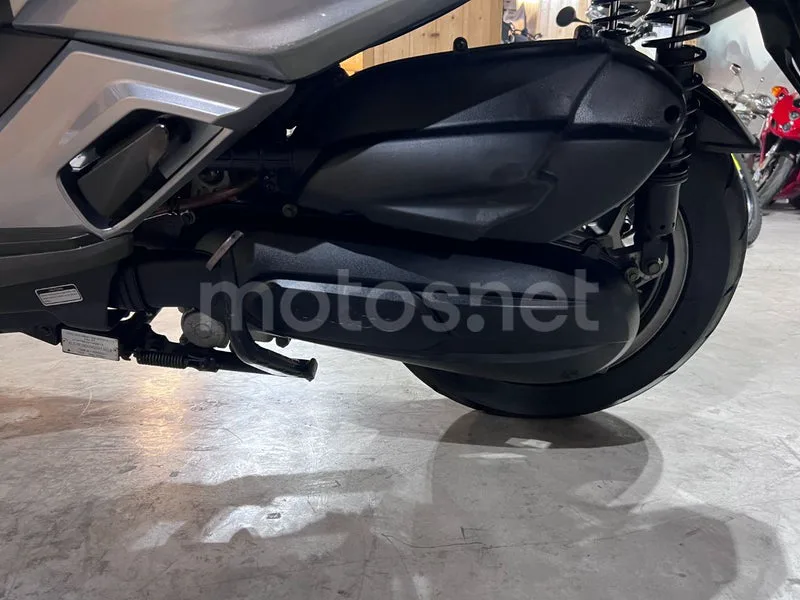 Kymco Grand Dink 125 - Vista 13
