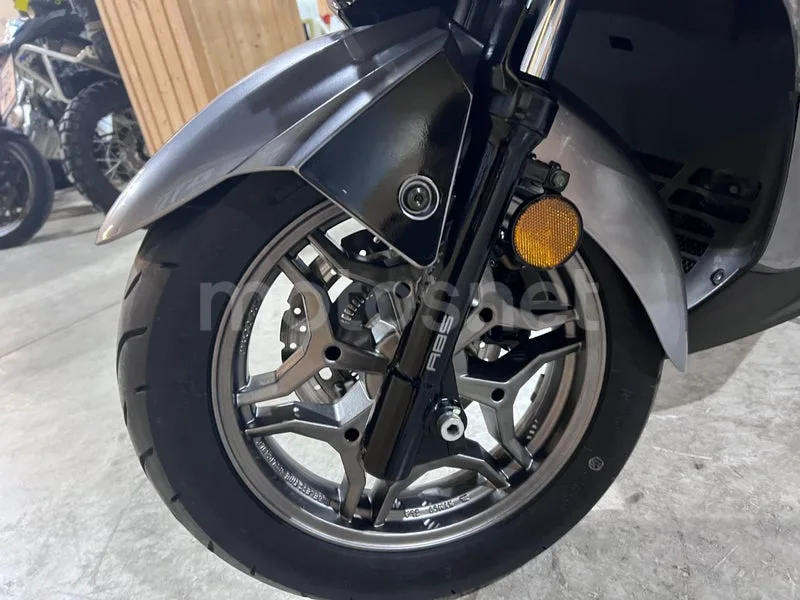 Kymco Grand Dink 125 - Vista 41